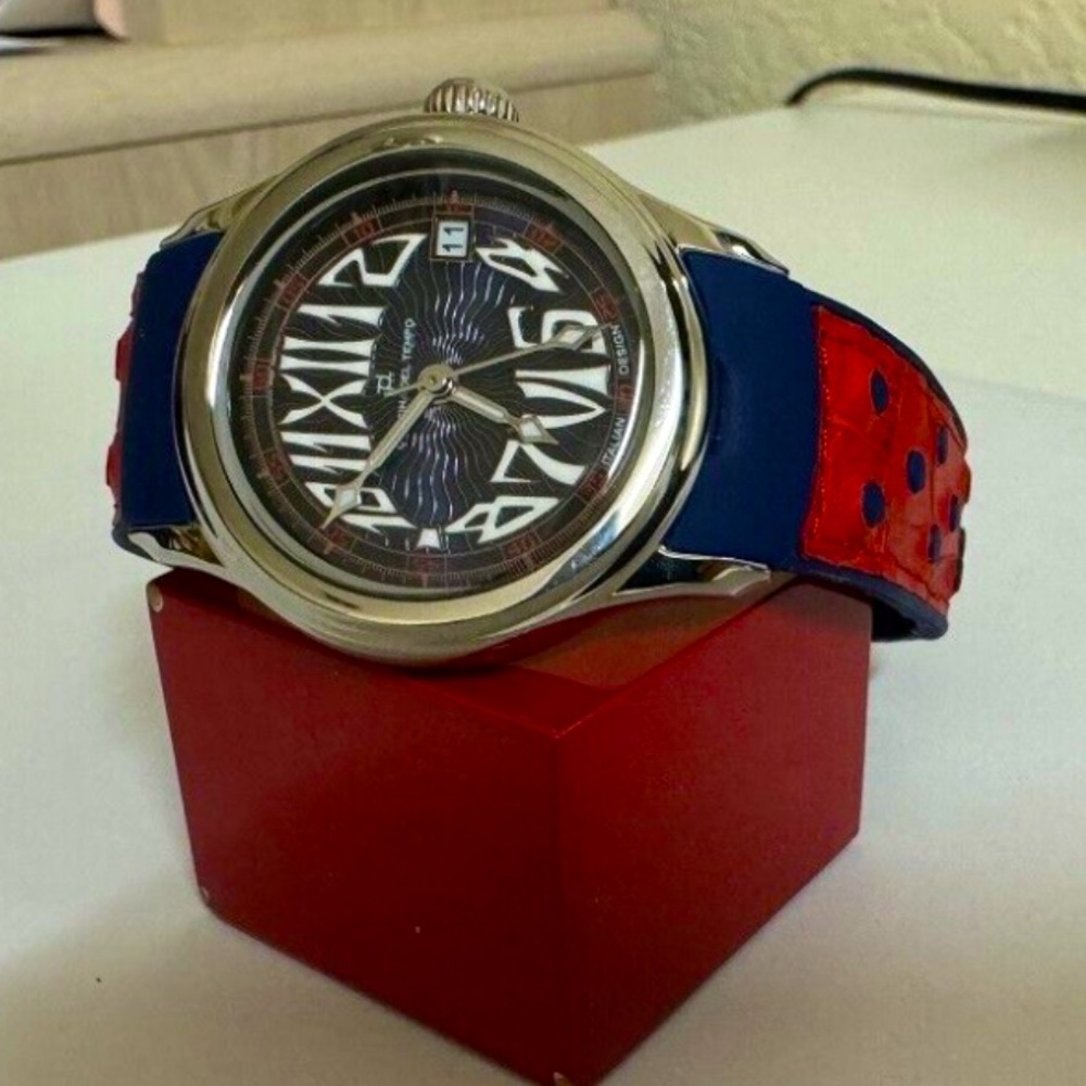 Stunning Officina del Tempo sporty Italian watch, high fashion